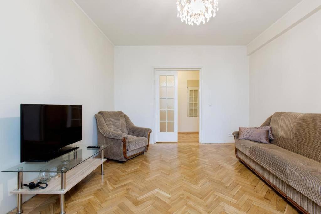 Bright Apartment Near Bus Statioon Tallinn Extérieur photo